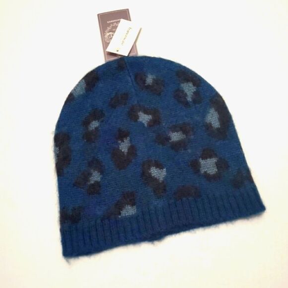 New Francesca's Navy Blue, Black & Grey Animal Print Fuzzy Hat Winter Beanie - Picture 2 of 5